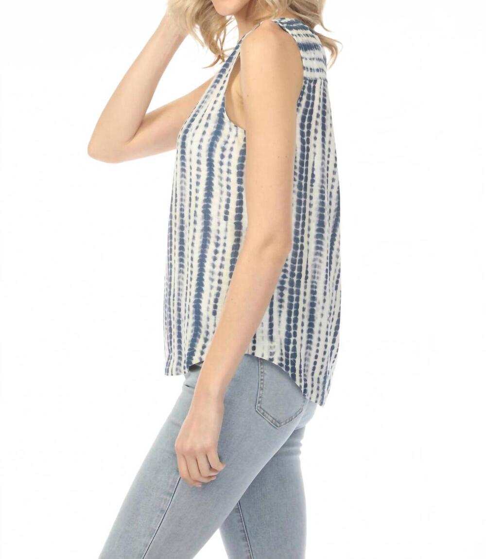 NEW CHARLIE B printed sleeveless rounded hem top in beach - Picture 3 of 6